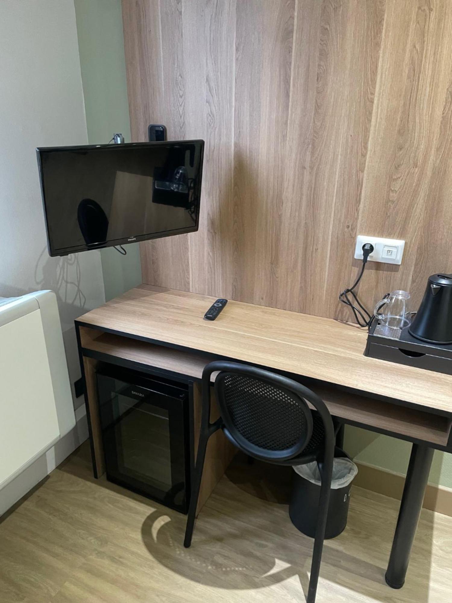 Single Room,1742600406:JPEG